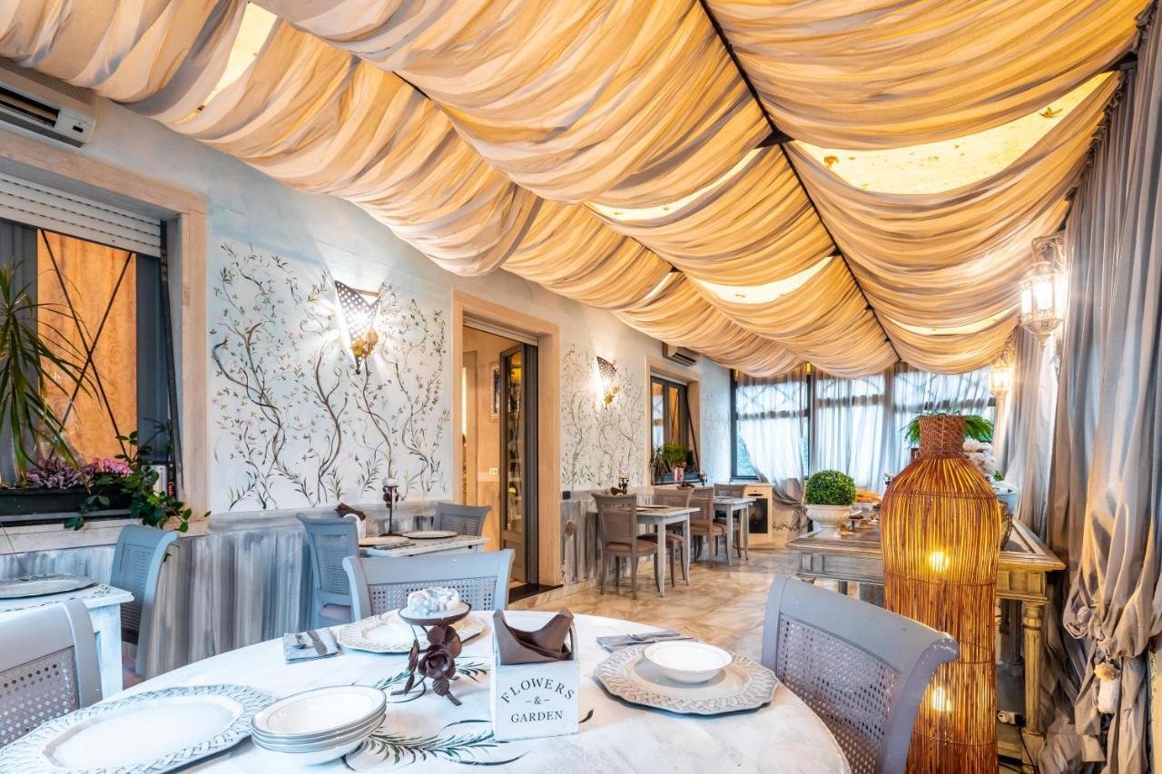 מרינה די מסה Hotel Luciana מראה חיצוני תמונה